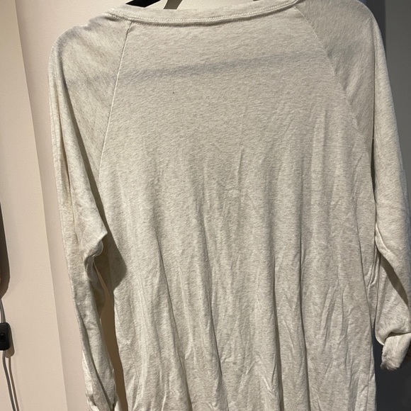 Aritzia TNA v-neck lightweight sweater - Picture 3 of 5